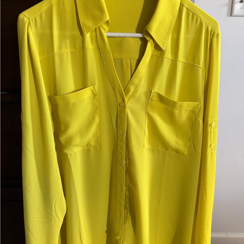Express Portofino Blouse Yellow Button-Up size Large barely worn